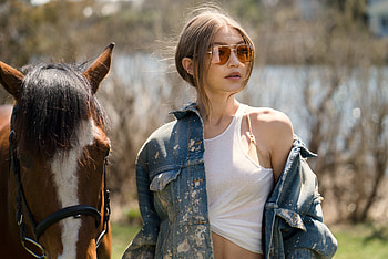 Gigi hadid with horse, jeans shirt, 2018 HD wallpaper