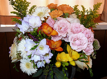 Flowers, Roses, Gerberas, Registration, Typography, Bouquet, sia HD wallpaper