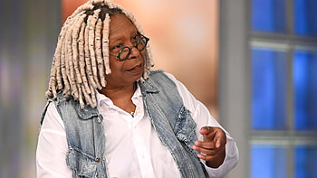 Whoopi Goldberg, Sciatica, Walker use, Entertainment Tonight HD wallpaper