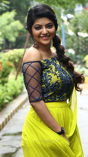 Athulya Ravi, Tollywood Heroine HD phone wallpaper