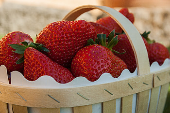 Food, Strawberry, Berries, Basket, Ripe HD wallpaper