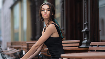 Girl Outdoor Sitting On A Bench Looking Away , girls, model HD wallpaper