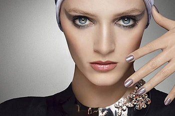 Beauty, make up, face, autumn, women, femininity HD wallpaper