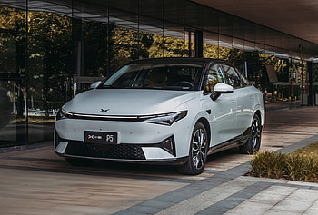 XPeng P5 Sedan, 600P specs, Price comparison, Licarco review HD wallpaper