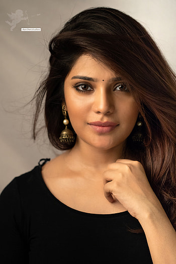 Aathmika, eye, TAMIL actress HD phone wallpaper