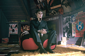 Johnny Depp In Dark Shadows Movie, johnny-depp, movies HD wallpaper
