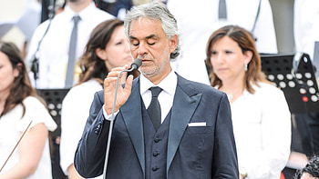 Andrea Bocelli, Concert in Dublin, with the Pope, Music HD wallpaper