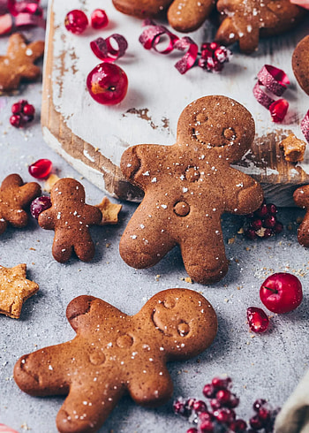 Gingerbread Man, Vegan holiday treats, Gingerbread cookie recipes, Festive baking HD phone wallpaper