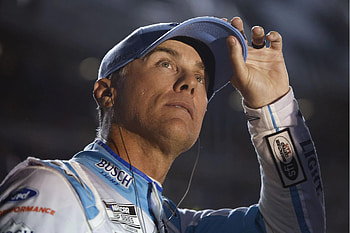 Kevin Harvick, Charismatic demeanor, Popular personality, Racing edge HD wallpaper