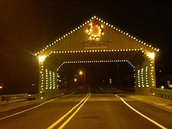 A covered bridge lighted up, winter, lights, covered bridge, christmas HD wallpaper