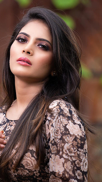 Kruthika Rao, kannada actress, model HD phone wallpaper