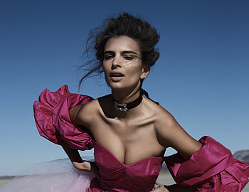 Emily Ratajkowski Vogue Spain 2017, emily-ratajkowski, celebrities, girls, vogue HD wallpaper
