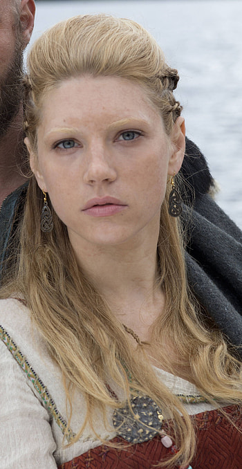 Katheryn Winnick movies, Viking queen, Katheryn Winnick, Movie stars HD phone wallpaper