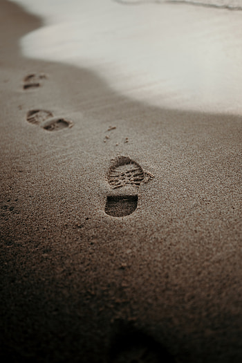 Foot-mark, sand surface HD phone wallpaper