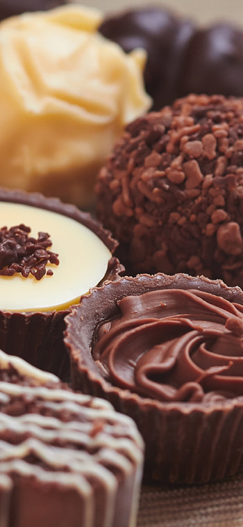 White chocolate goodness, Creamy cocoa sensations, Delightful chocolate , Divine treats HD phone wallpaper