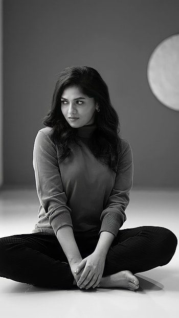 Sunaina, tamil actress HD phone wallpaper