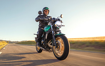 Kawasaki Z650RS, highway, 2022 bikes, rider on bike, superbikes, 2022 Kawasaki Z650RS, japanese motorcycles, Kawasaki HD wallpaper