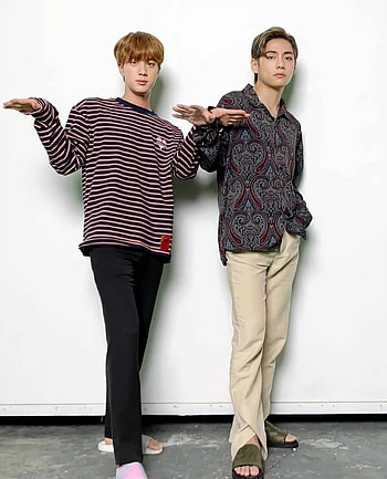 Bts Jin, V, Kim Taehyung HD phone wallpaper