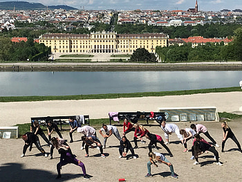 Schoenbrunn Palace Park, Reggaeton Dance HD wallpaper