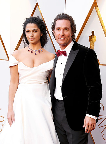 Matthew McConaughey, Camila Alves, Perfect timing, Life-changing encounter HD phone wallpaper