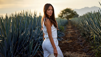 Eiza Gonzalez Casa Azul Spirits 2023 , eiza-gonzalez, music, celebrities, girls HD wallpaper