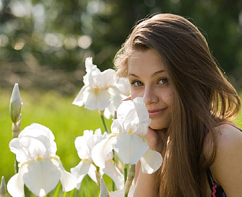 Flowers Lover, lover, model, garden, flowers, woman, beauty, female HD wallpaper