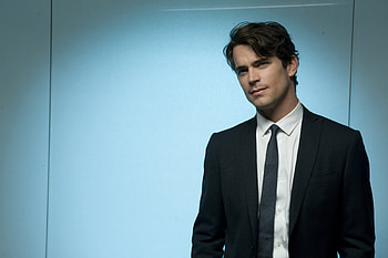 Matt Bomer , Handsome celebrity charm, Striking and captivating, Hollywood allure HD wallpaper