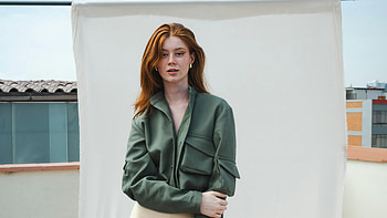 Girl In Green Jacket Rooftop hoot, jacket, hoot, girls, model HD wallpaper