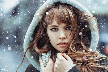Beauty, winter, model, girl, hand, woman, georgy chernyadyev, snow, anastasia scheglova HD wallpaper