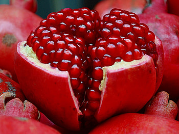 Food, Fruit, Slice, Section, Garnet, Pomegranate HD wallpaper