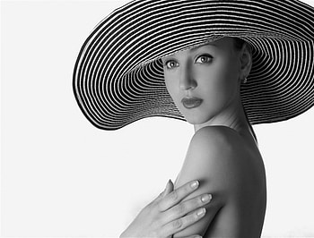 catch a glimpse of you, think, black and white, love, beautiful, eye, feel, hat, woman HD wallpaper