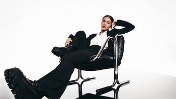 Olivia Rodrigo, GQ magazine feature, music , Alluring visuals HD wallpaper