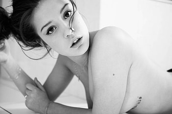 2016 Adele Exarchopoulos, adele-exarchopoulos, celebrities, girls, monochrome, black-and-white HD wallpaper