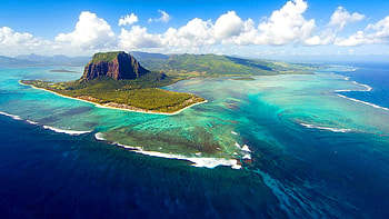 Mauritius Island, Underwater marvels, Hidden gems, Must-visit attractions HD wallpaper