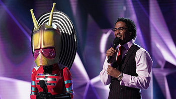 Mix and Masks, The Masked Singer, Unique performances, Masked celebrity singers HD wallpaper