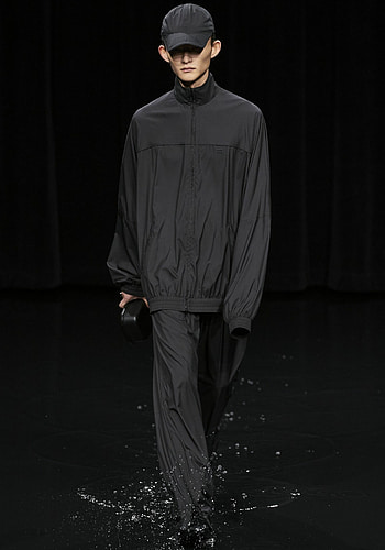 Demna Gvasalia, Fashion Week, Paris, Balenciaga HD phone wallpaper