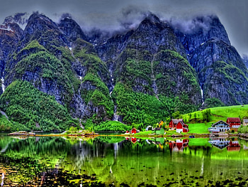 Amazing reflection, colorful, lakeshore, peaks, houses, nice, mist, shore, reflection, greenery, amazing, calm, slope, beautiful, lake, mountain, cabin, summer, emerald, cliffs, mirrored, view, clouds, nature, sky, cottage, clear, lovely, village HD wallpaper
