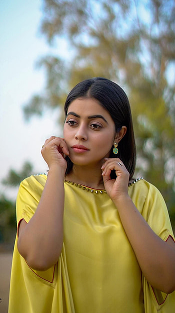 Poorna Kasim, shamana kasim, multilingual actress, model HD phone wallpaper