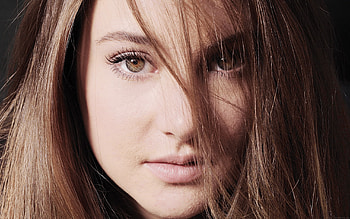 Shailene Woodley HD wallpaper