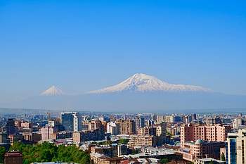 Unforgettable experience, Local insights, Cultural immersion, Erik's travel tale HD wallpaper