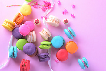 Macarons, sweets, food, colorful HD wallpaper