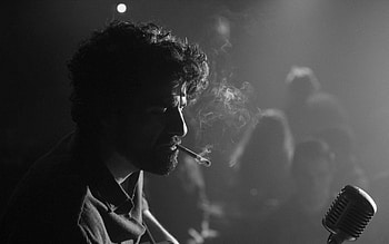 Inside Llewyn Davis, Smoke bw cigarette, Micro beard, Twilight actor HD wallpaper