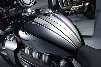 Triumph Rocket III R Chrome Edition, Triumph Chrome Edition, vehicle, Triumph Rocket III HD wallpaper