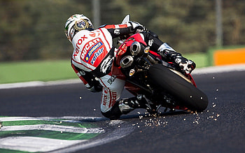 Sloppy cornering, Motorcycle Racing HD wallpaper