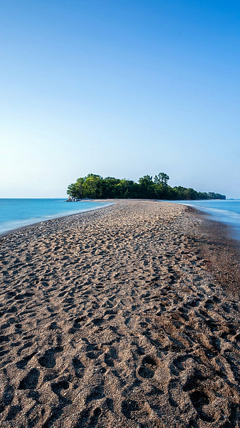 Exquisite island views, Majestic coastline, Nature's canvas, Pristine beauty HD phone wallpaper