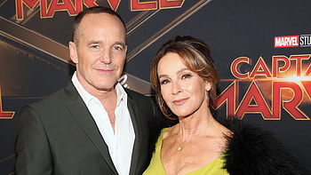 Jennifer Grey, Clark Gregg marriage, Exclusive interview, Hollywood power couple HD wallpaper