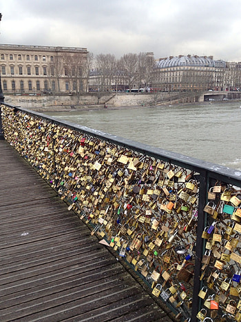 Lover's Bridge, Paris, Love lock bridge ideas, Love lock bridge HD phone wallpaper