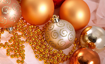 Holidays, Gold, Beads, Close-Up, Christmas Decorations, Christmas Tree Toys, Tinsel, Balls, Sequins HD wallpaper