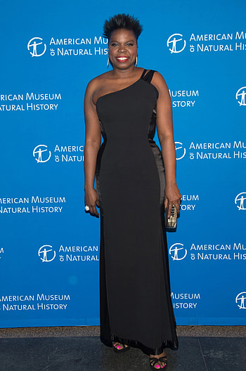 Leslie Jones, Christian Siriano dress HD phone wallpaper
