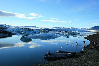 boy that's cold!, shore, boats, people, arctic, ice HD wallpaper